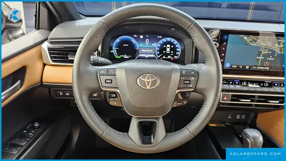 TOYOTA CAMRY 2.5 XLE HYBRID