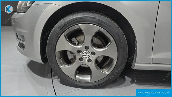 VOLKSWAGEN GOLF 2.0 TDI PREMIUM