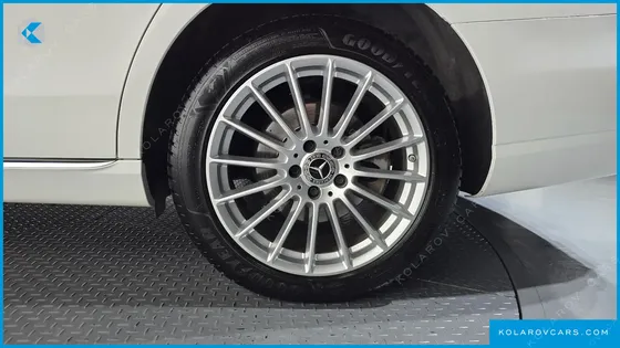 MERCEDES E-CLASS E220D 4MATIC EXCLUSIVE