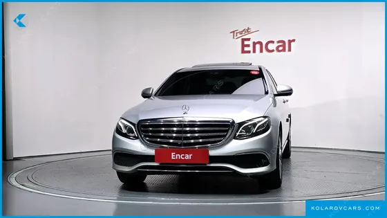 MERCEDES E-CLASS E300 4MATIC EXCLUSIVE STANDARD