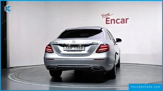 MERCEDES E-CLASS E300 4MATIC EXCLUSIVE STANDARD