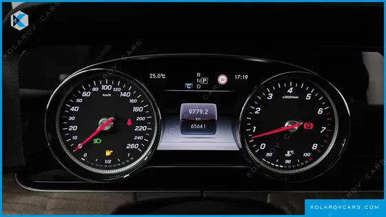 MERCEDES E-CLASS E300 4MATIC EXCLUSIVE STANDARD