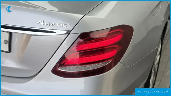 MERCEDES E-CLASS E300 4MATIC EXCLUSIVE STANDARD