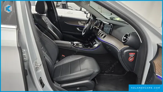 MERCEDES E-CLASS E300 4MATIC EXCLUSIVE STANDARD