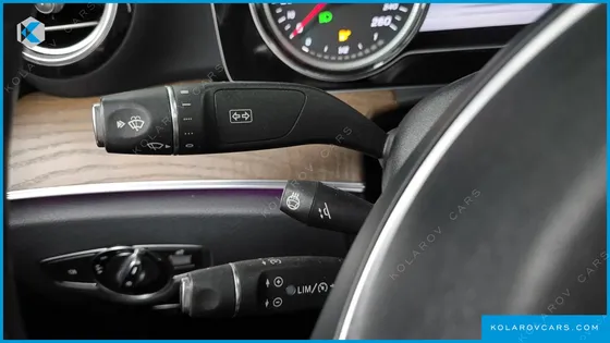 MERCEDES E-CLASS E300 4MATIC EXCLUSIVE STANDARD