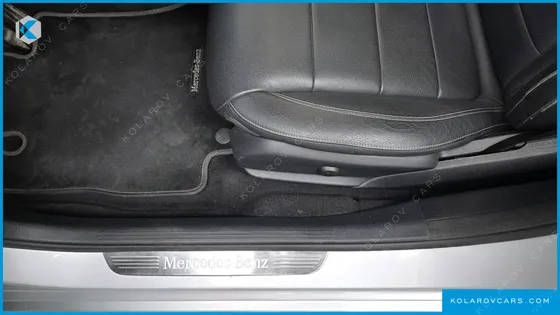 MERCEDES E-CLASS E300 4MATIC EXCLUSIVE STANDARD