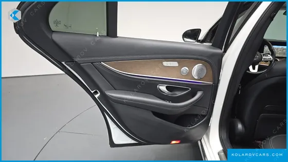 MERCEDES E-CLASS E300 4MATIC EXCLUSIVE