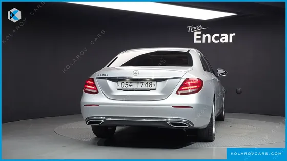 MERCEDES E-CLASS E220D AVANTGARDE