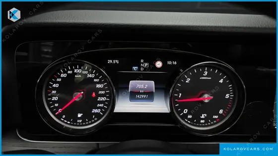 MERCEDES E-CLASS E220D AVANTGARDE