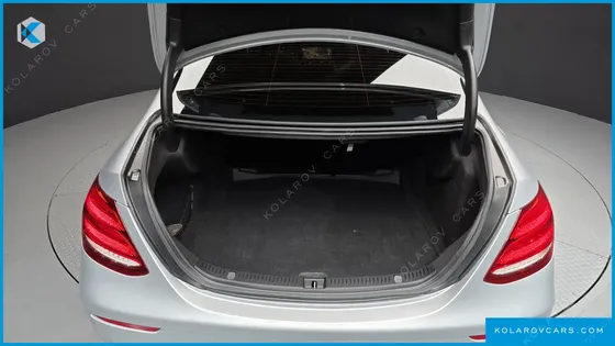 MERCEDES E-CLASS E220D AVANTGARDE