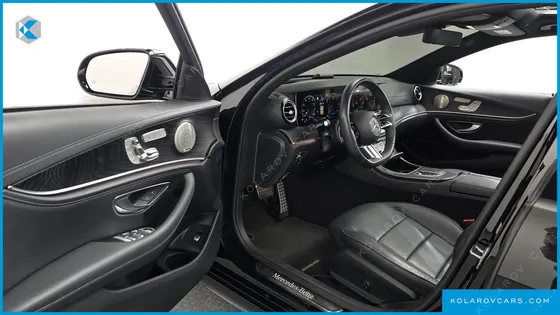 MERCEDES E-CLASS E220D 4MATIC AMG LINE