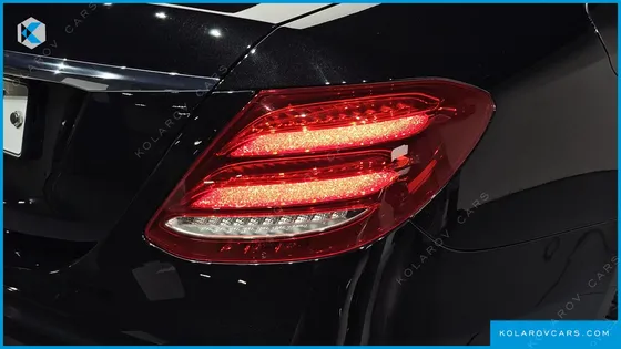 MERCEDES E-CLASS E300 AMG LINE