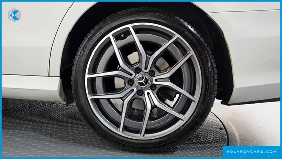 MERCEDES E-CLASS E220D 4MATIC AMG LINE
