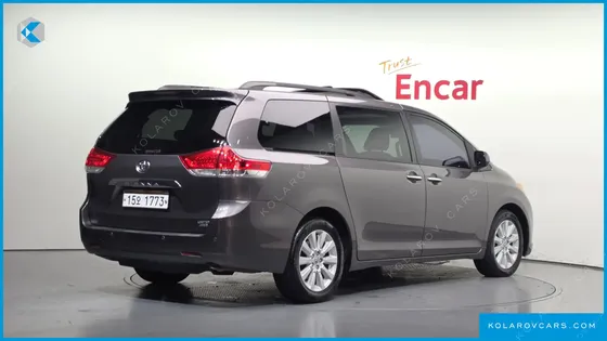TOYOTA SIENNA 3.5 AWD