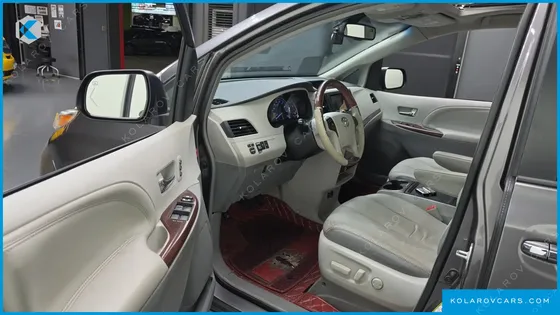 TOYOTA SIENNA 3.5 AWD