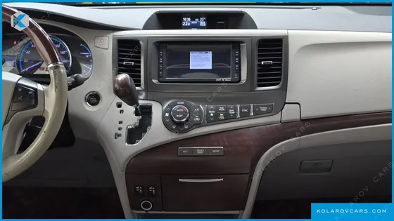 TOYOTA SIENNA 3.5 AWD