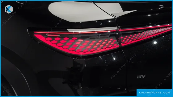 BYD SEALION 7 BASE