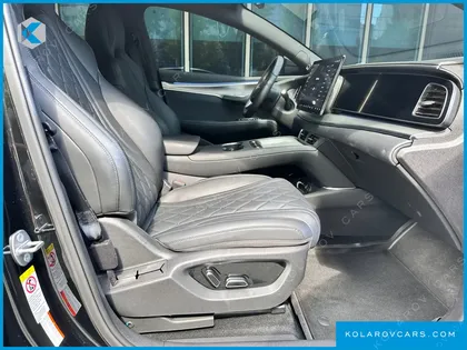 BYD SEALION 7 BASE
