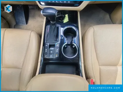 KIA CARNIVAL 9-SEATER NOBLESSE SPECIAL