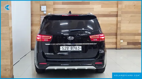 KIA CARNIVAL 9-SEATER LUXURY