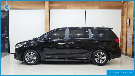 KIA CARNIVAL 9-SEATER LUXURY
