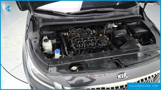 KIA CARNIVAL 11-SEATER PRESTIGE