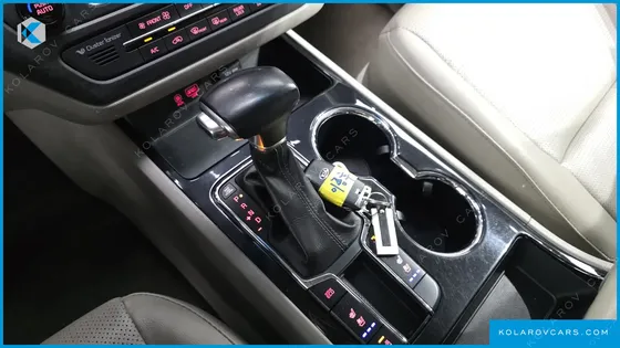 KIA CARNIVAL 11-SEATER PRESTIGE