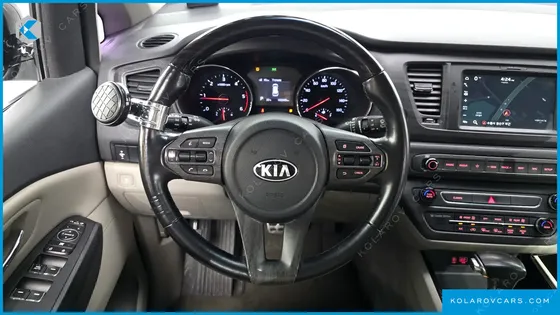 KIA CARNIVAL 11-SEATER PRESTIGE