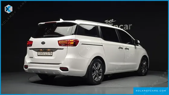 KIA CARNIVAL 9-SEATER LUXURY
