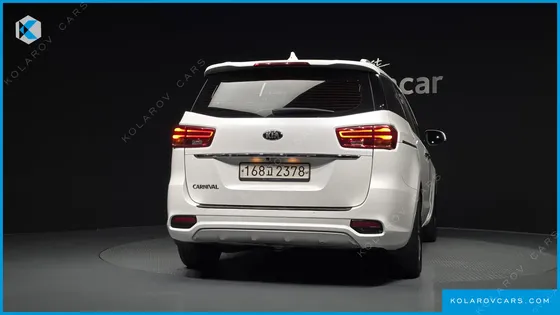 KIA CARNIVAL 9-SEATER LUXURY