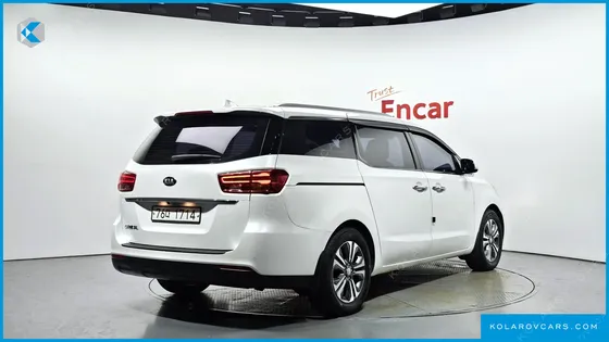 KIA CARNIVAL 11-SEATER PRESTIGE