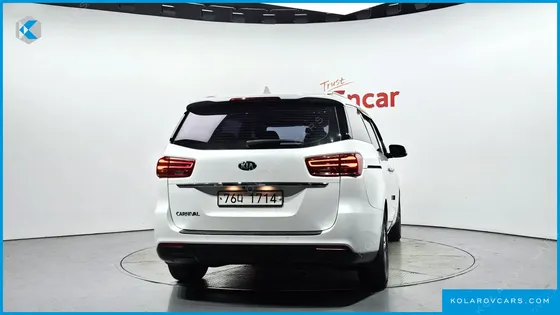 KIA CARNIVAL 11-SEATER PRESTIGE