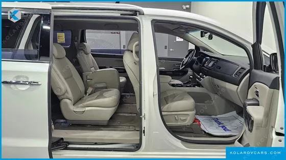 KIA CARNIVAL 11-SEATER PRESTIGE