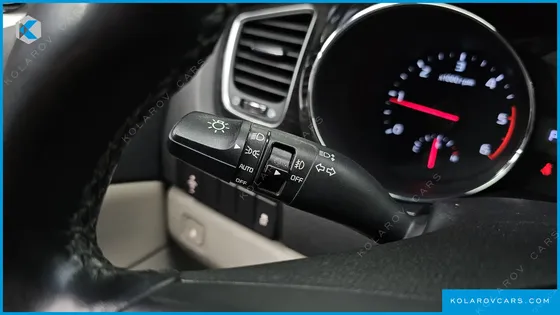 KIA CARNIVAL 11-SEATER PRESTIGE