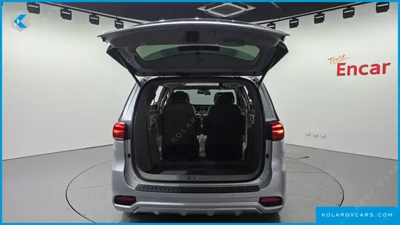 KIA CARNIVAL 7-SEATER LIMOUSINE