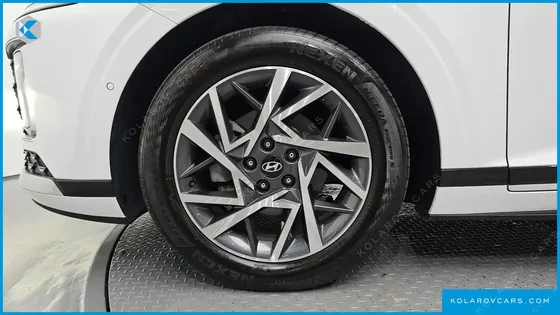 HYUNDAI GRANDEUR EXCLUSIVE