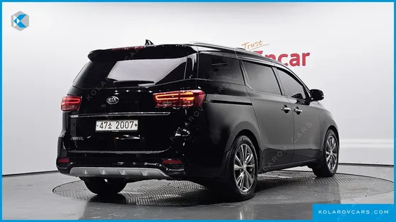 KIA CARNIVAL 9-SEATER NOBLESSE SPECIAL