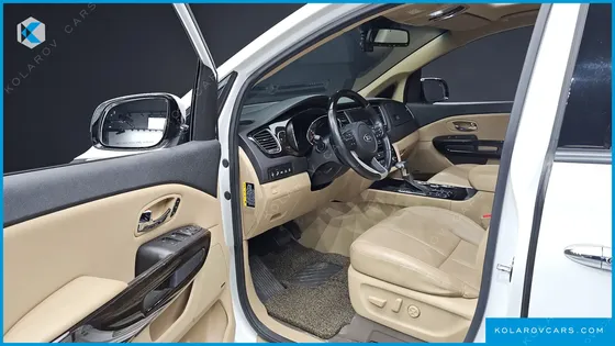 KIA CARNIVAL 9-SEATER NOBLESSE SPECIAL