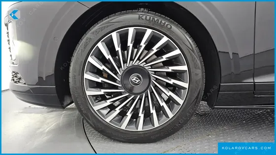 HYUNDAI GRANDEUR 2,5 GASOLINE 2WD