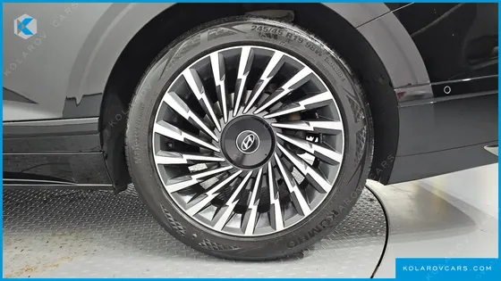 HYUNDAI GRANDEUR 2,5 GASOLINE 2WD