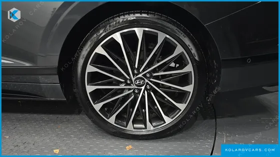 HYUNDAI GRANDEUR CALLIGRAPHY