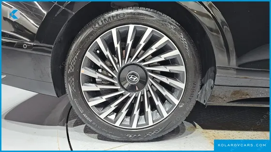 HYUNDAI GRANDEUR 2,5 GASOLINE 2WD