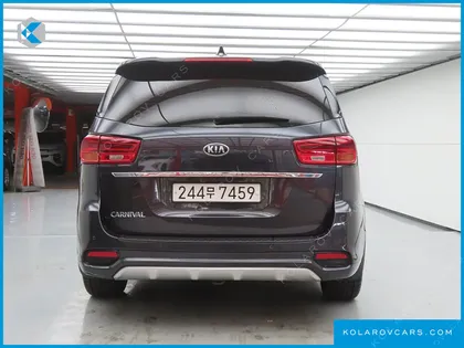 KIA CARNIVAL 9-SEATER NOBLESSE SPECIAL