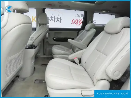 KIA CARNIVAL 9-SEATER NOBLESSE SPECIAL