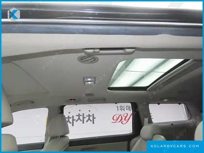 KIA CARNIVAL 9-SEATER NOBLESSE SPECIAL