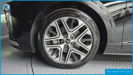 HYUNDAI GRANDEUR 2,5 GASOLINE 2WD