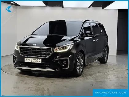 KIA CARNIVAL 9-SEATER LUXURY