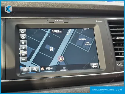 KIA CARNIVAL 9-SEATER LUXURY