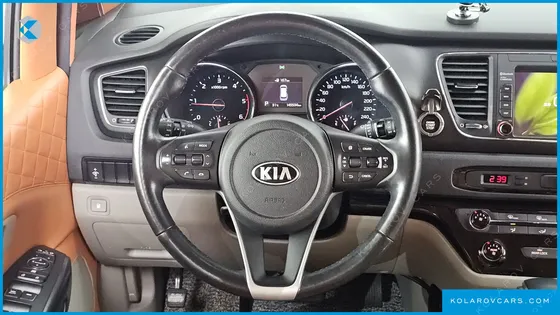 KIA CARNIVAL 9-SEATER LUXURY