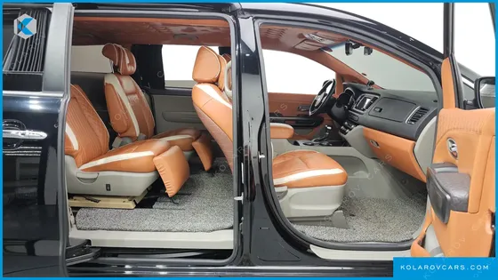 KIA CARNIVAL 9-SEATER LUXURY